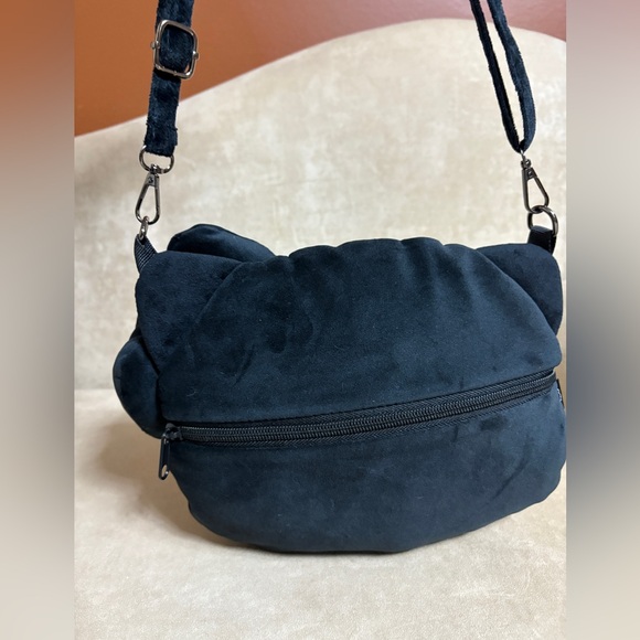 Hello Kitty velvet Crossbody Bag - Picture 3 of 5